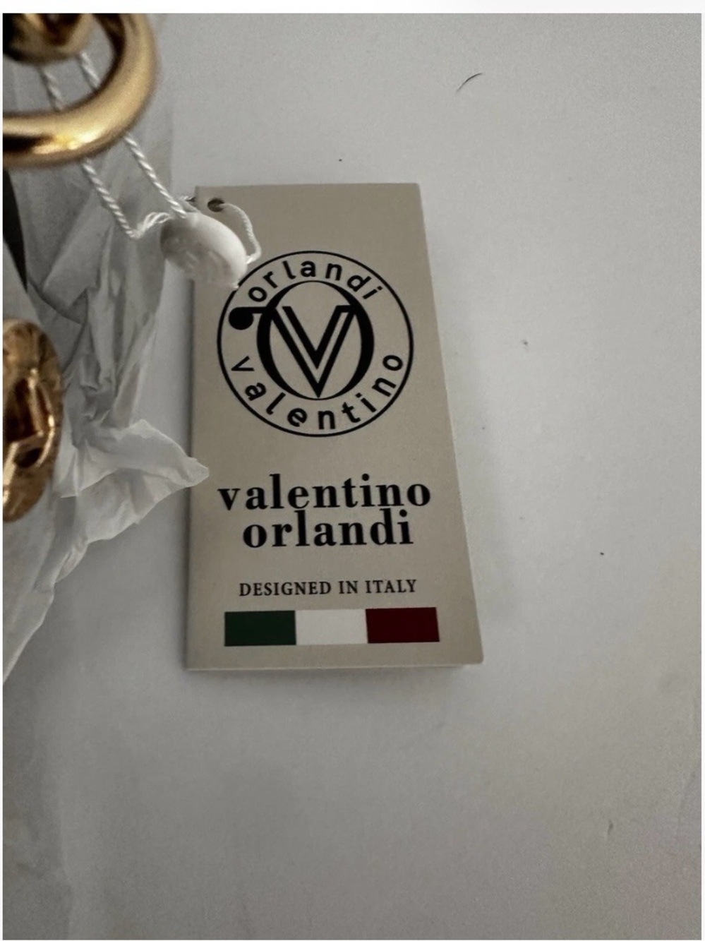 Valentino Orlandi Black Studded Crossbody Guitar Strap with Gold V Emblem - Picture 6 of 6